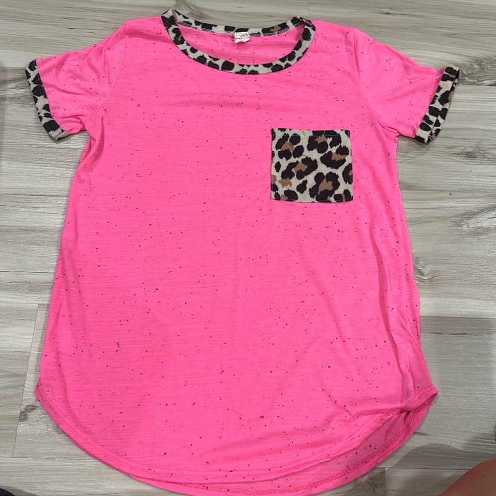 Medium - pink & leopard top